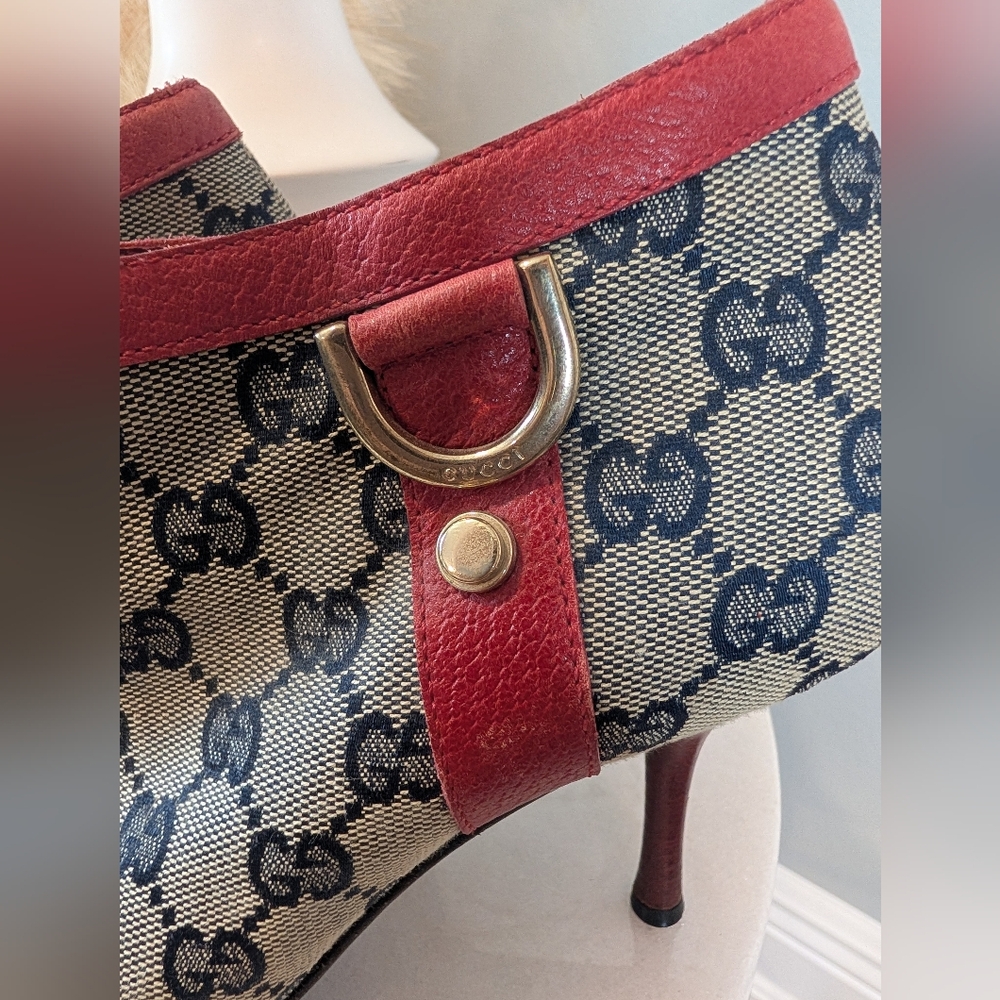 Gucci D Ring GG Monogram Canvas Pointed Toe Ankle Booties with Red Trim Size 7 - Picture 2 of 10